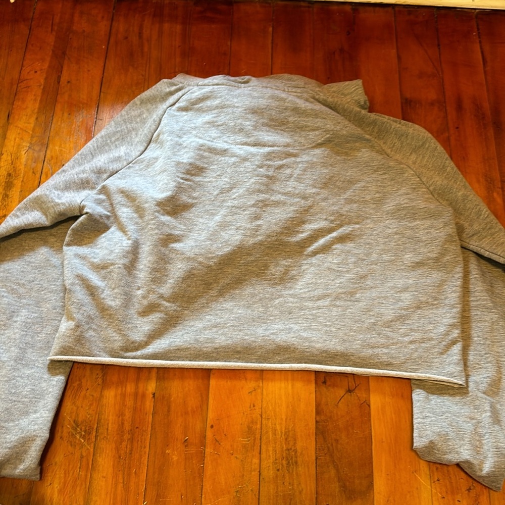 Gymshark Grey Cropped Hoodie Size Small - Picture 4 of 5